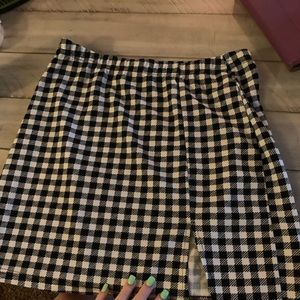 Large shein skirt. Never worn. Very stretchy